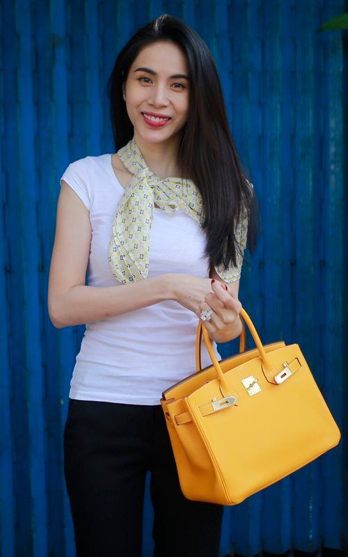 Hương Vị Tình Thân: Nam diện đồ chuẩn con dâu hào môn, đụng cả Vbiz