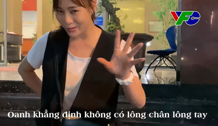 Hương Vị Tình Thân: Lí giải việc Nam quấn băng keo chân quay dưới mưa
