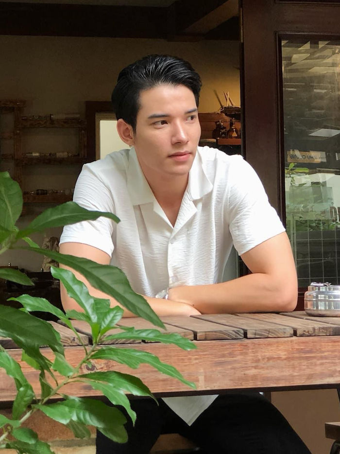 Hương vị tình thân: Nhan sắc của Dũng Matthew thoắt ẩn thoắt hiện