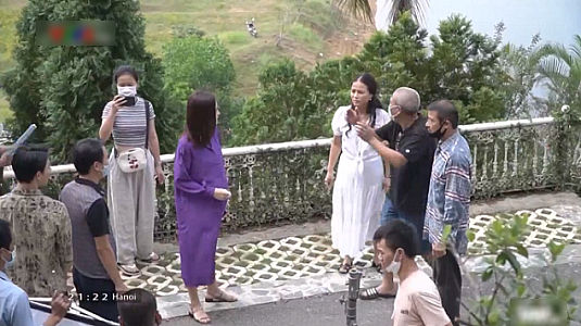 Hương Vị Tình Thân: dàn sao nỗ lực trong mùa dịch, tự ăn uống riêng