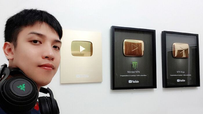 Người đầu tiên ở Việt Nam đạt nút kim cương YouTube