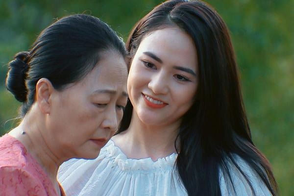 Khán giả từ chối hiểu với loạt chi tiết khó đỡ của Hương Vị Tình Thân