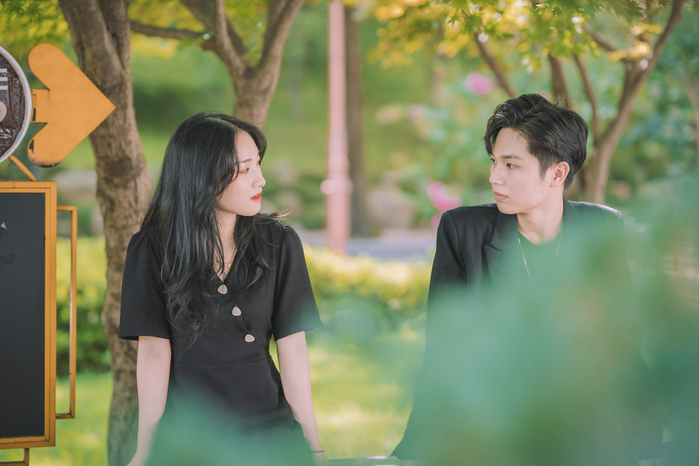 Khoa học lý giải vì sao người thông minh khó tìm được tình yêu