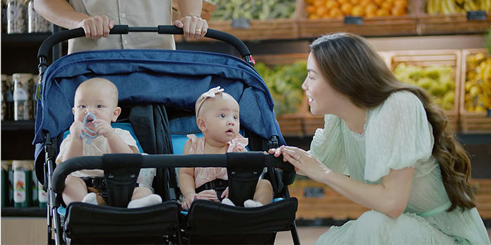 Kim Lý dạy học: Lisa tích cực nghe giảng, Leon cười từ đầu đến cuối