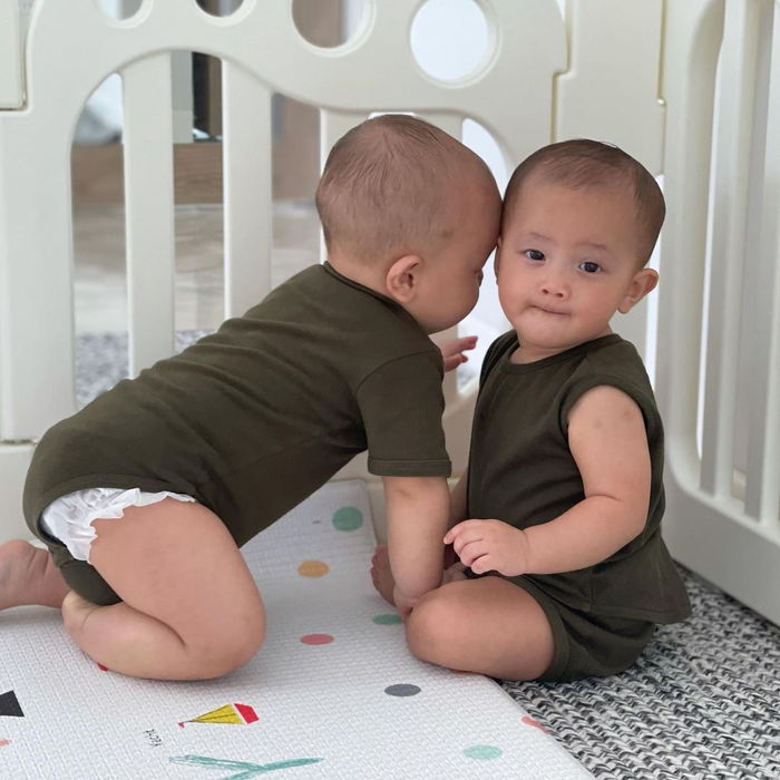 Leon lách chách cái miệng như nhạc cụ: Muốn nói lắm rồi nè mẹ Hà ơi