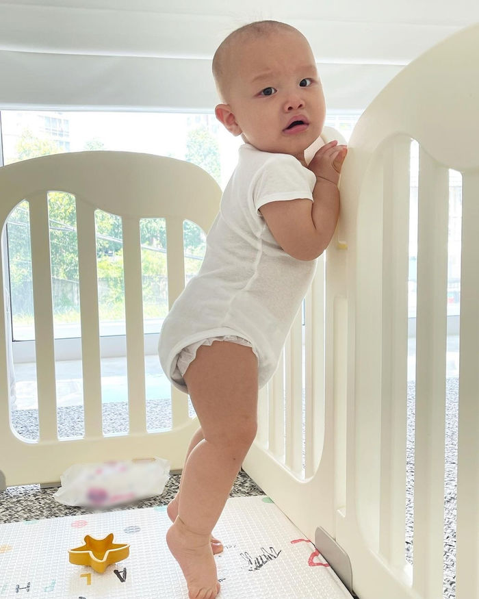 Loạt sắc thái thay đổi nhanh như chớp của Leon: lớn đi làm hài nha con