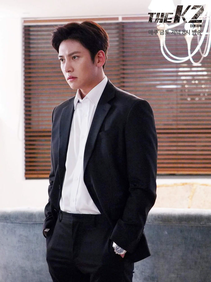 Lý do vệ sĩ K-pop không mặc suit và những quy tắc ngầm trong nghề
