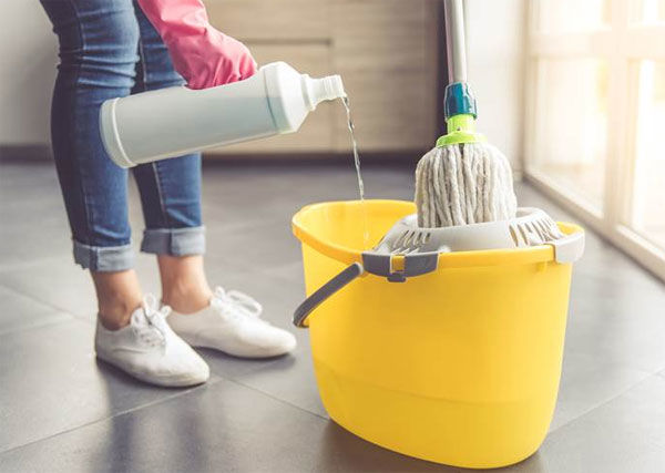 Mách chị em 5 cách siêu dễ để làm sạch nhà giúp ngăn ngừa nhiễm Covid