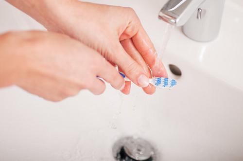 Mách chị em 5 cách siêu dễ để làm sạch nhà giúp ngăn ngừa nhiễm Covid