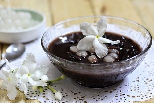 Mai Phương Thúy, Hồ Ngọc Hà tóc bạc sớm: Đây là bí quyết khắc phục