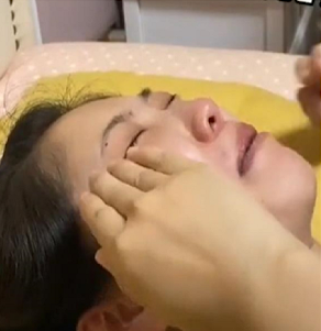 Mua đồ cho con nhiều quá cũng tiếc tiền mà không mua lại không yên tâm