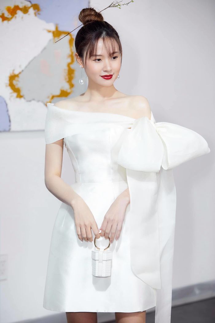 Midu tuổi 31: Vẫn mình hạc xương mai, nhìn thôi là muốn che chở