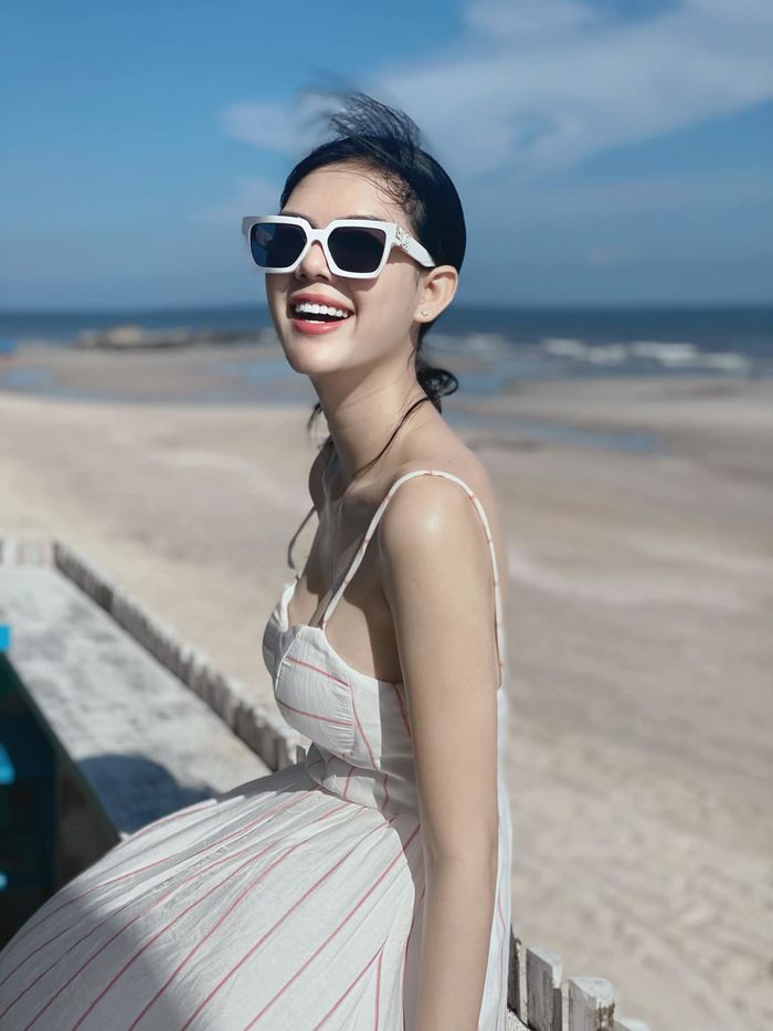 Ngắm loạt ảnh xinh đẹp của Ngọc Trinh trước khi quy y vì bị cắm sừng