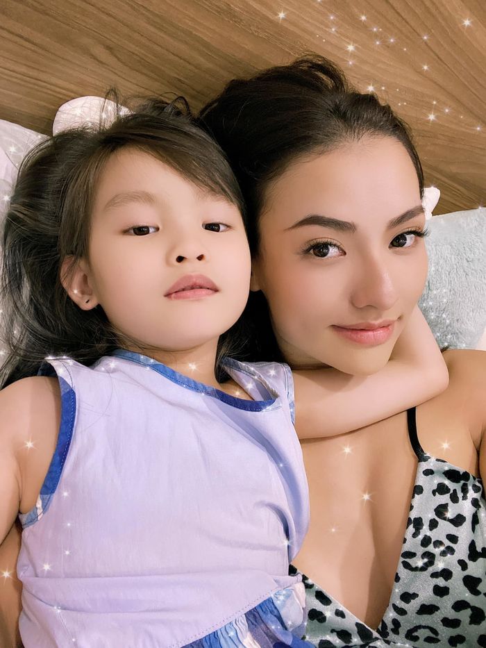 Nghị lực phi thường của các gái xinh Vbiz làm mẹ đơn thân
