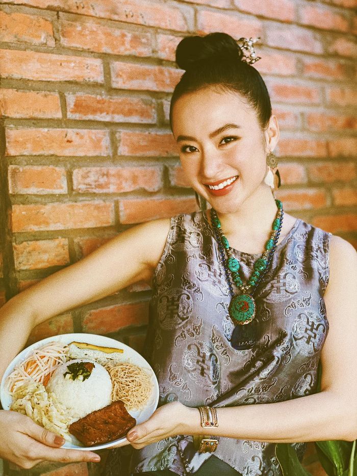 Diễn viên Ngọc Trinh xuống tóc quy y: chôn vùi hết ân oán khổ đau