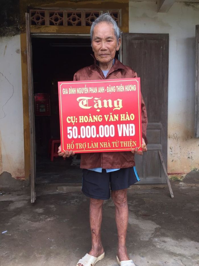 Người phụ nữ ủng hộ 1,5 tỷ cho miền Trung tiếp tục giúp đỡ mùa dịch