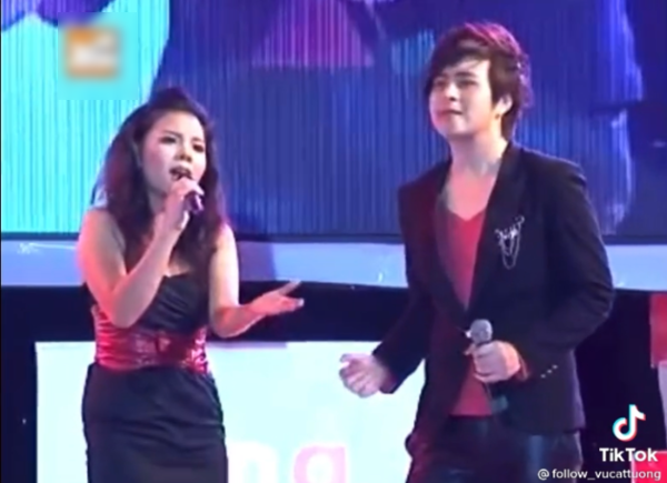 Nhận không ra Vũ Cát Tường khi song ca với Wanbi Tuấn Anh 10 năm trước