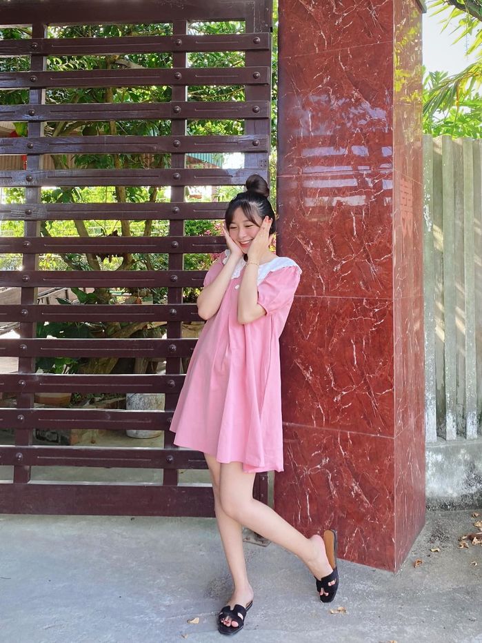 Nhan sắc lúc mang bầu của vợ cầu thủ: Ai cũng mũm mĩm trừ vợ Văn Đức