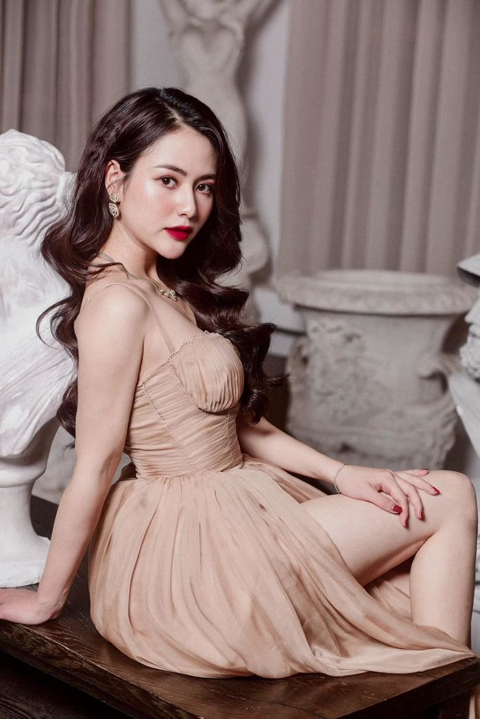 Nhan sắc Thiên Nga - mỹ nhân bị ghét nhất phim Hương vị tình thân