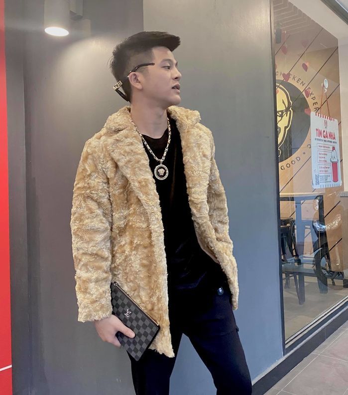 Những bà mẹ Vbiz mưu sinh, lam lũ: vẫn yêu nghề khi con đã thành danh