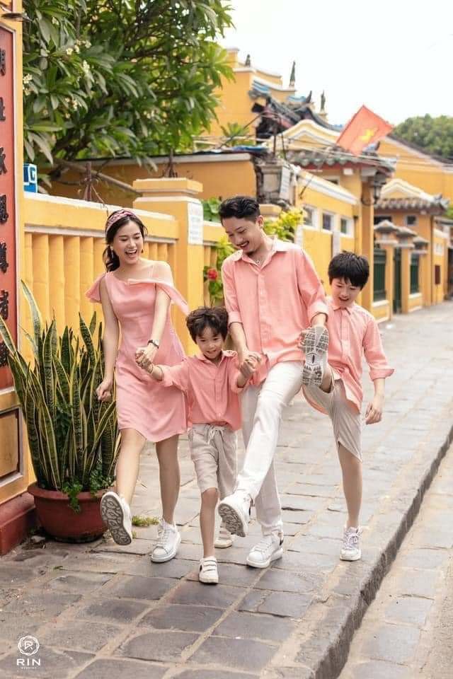 Những cặp đôi sao Việt sau kết hôn, sự nghiệp lên hương thấy rõ