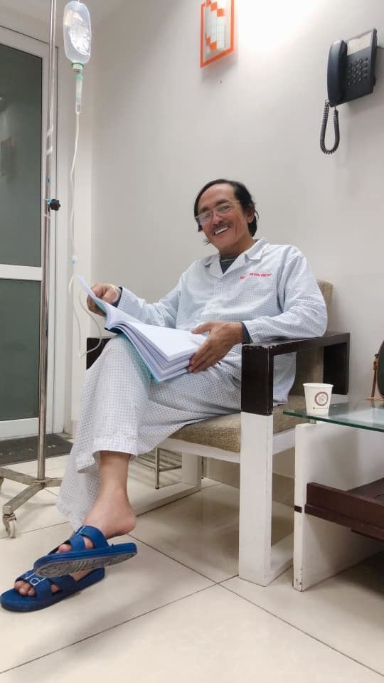 Những hình ảnh lạc quan trên giường bệnh của nghệ sĩ Giang Còi