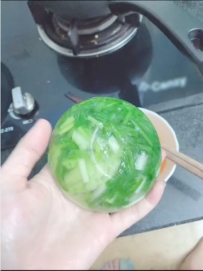 Màn trữ đông có 1-0-2 của hội ghét bếp: Canh cua thành tảng băng trôi