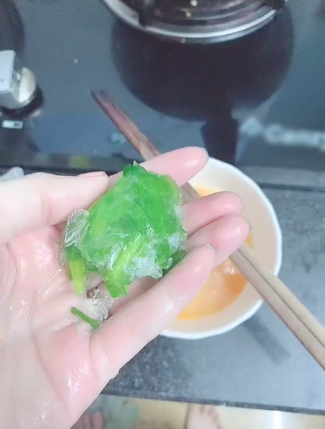 Màn trữ đông có 1-0-2 của hội ghét bếp: Canh cua thành tảng băng trôi