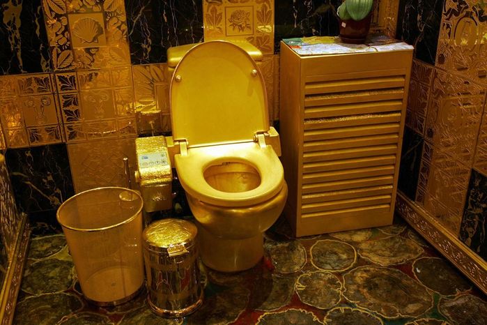 Những món đồ dát vàng của giới siêu giàu: Cũng ước 1 lần được xài