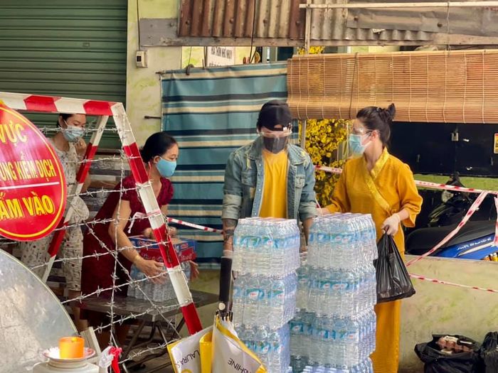 Vườn rau xanh trong biệt thự của Nhật Kim Anh: khỏi lo đi chợ