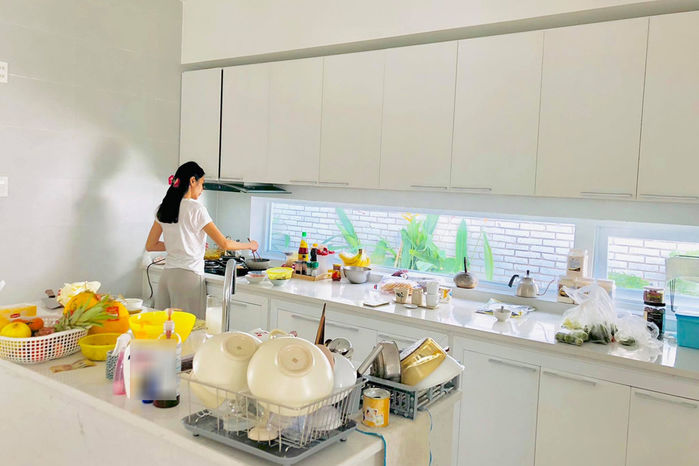 Vườn rau xanh trong biệt thự của Nhật Kim Anh: khỏi lo đi chợ