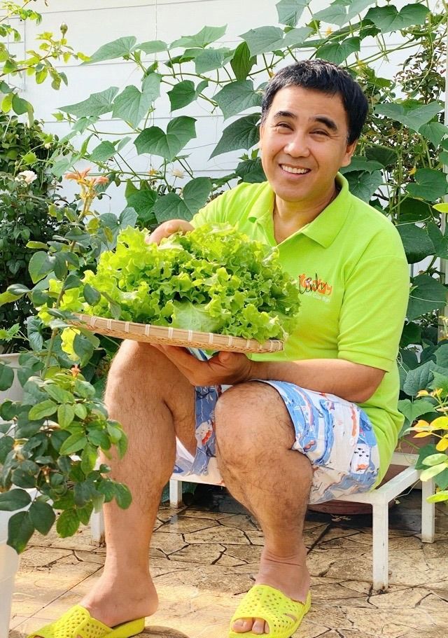 Vườn rau xanh trong biệt thự của Nhật Kim Anh: khỏi lo đi chợ