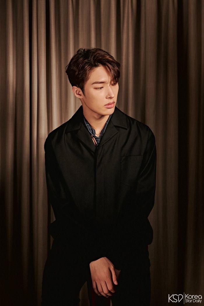 Những thần tượng có vẻ ngoài khó ở nhất Kpop: Thực chất y như em bé
