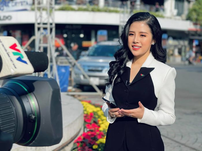Nữ MC 2 lần lỡ duyên với VTV: Đẹp như hoa hậu, sống siêu sang chảnh
