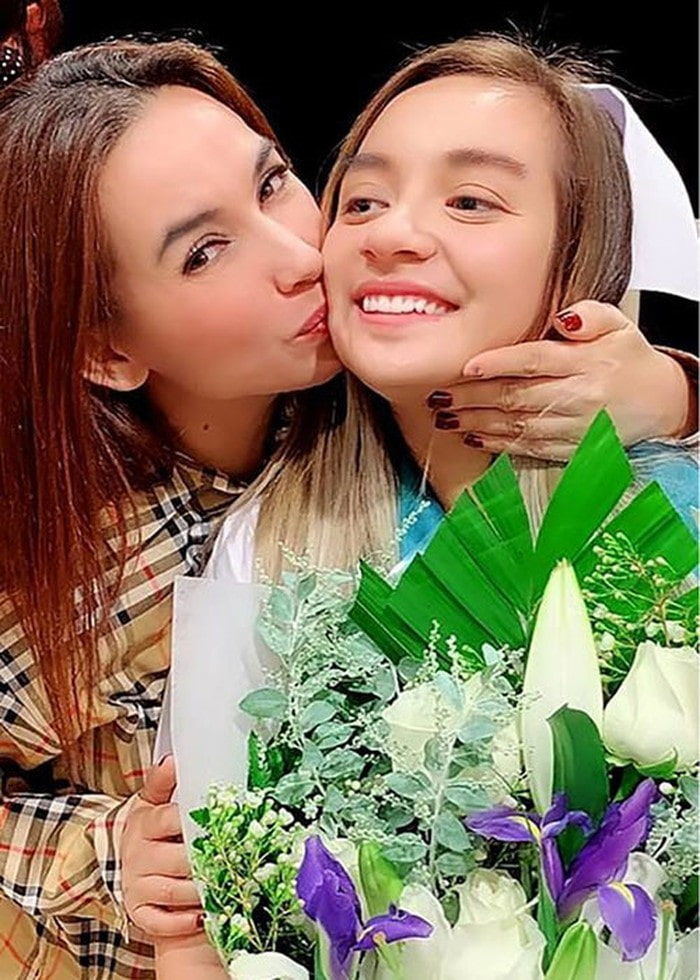 Phi Nhung: Tôi bỏ cái tôi người mẹ để làm huề, xin lỗi Hồ Văn Cường