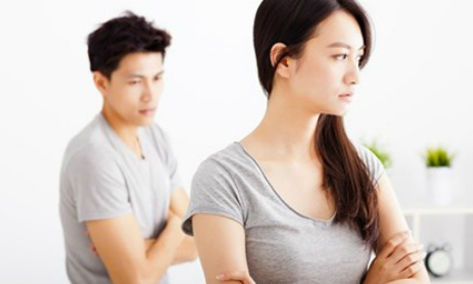 Phụ nữ lấy chồng nhưng phải có tiền phòng thân: chị em nghĩ sao?