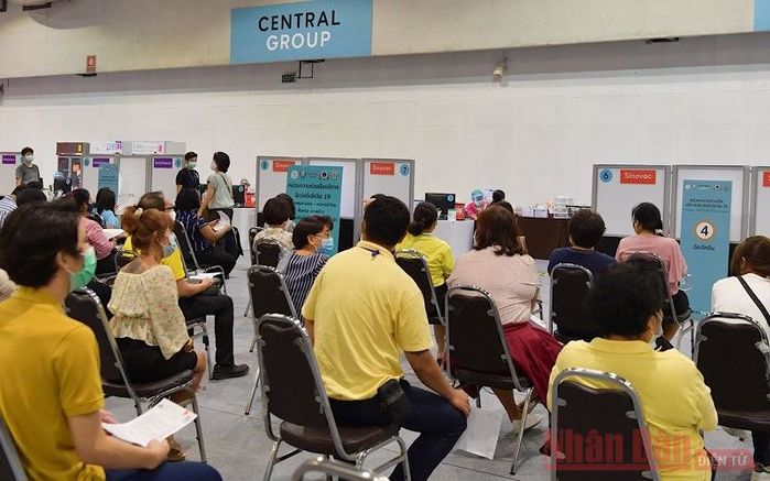 Quốc gia duy nhất phải trả tiền để tiêm vaccine covid-19