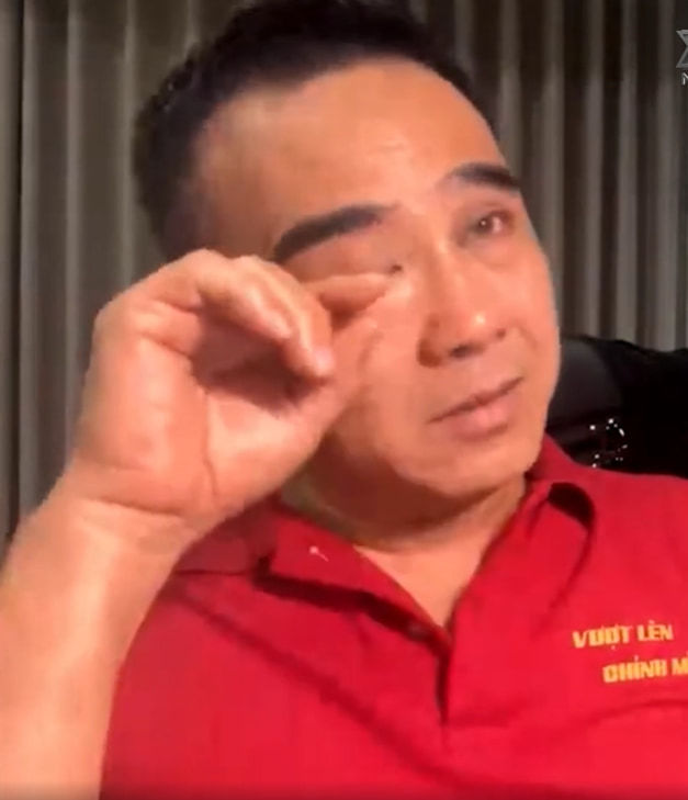 Quyền Linh khóc nghẹn khi nhắc về Sài Gòn trên livestream