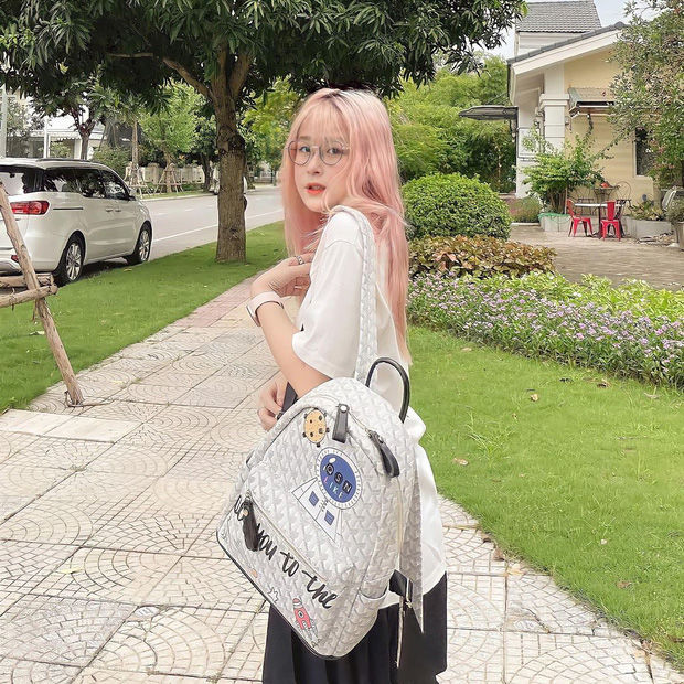 Rich kid Việt được tặng quà khủng: người tặng siêu xe, đồng hồ xịn