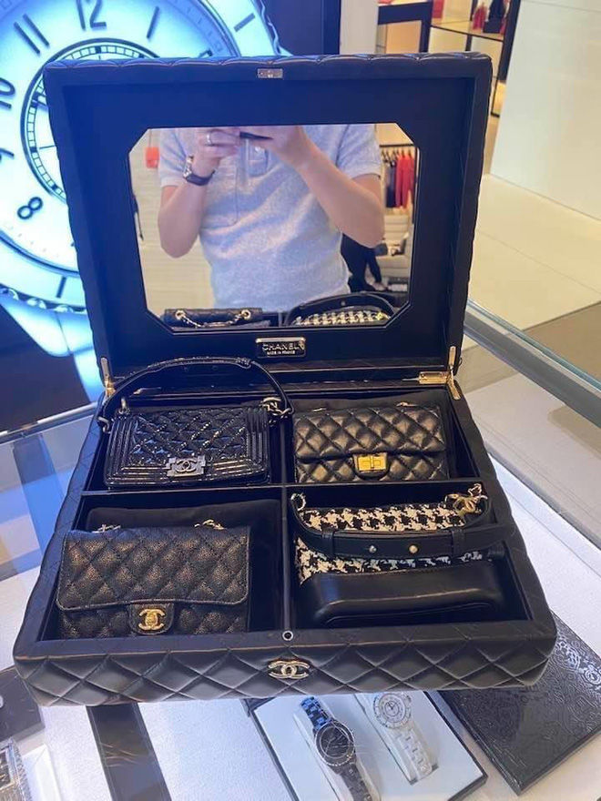Rich kid Việt được tặng quà khủng: người tặng siêu xe, đồng hồ xịn