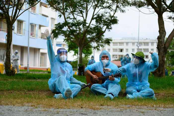 Sân khấu đặc biết nhất trong sự nghiệp của sao Việt: dấu ấn khó quên