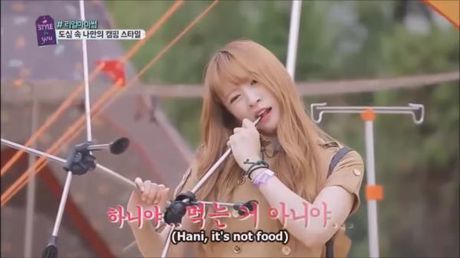 Sao Hàn cũng có lúc não cá vàng: RM cũng chưa bằng Rosé (BLACKPINK)