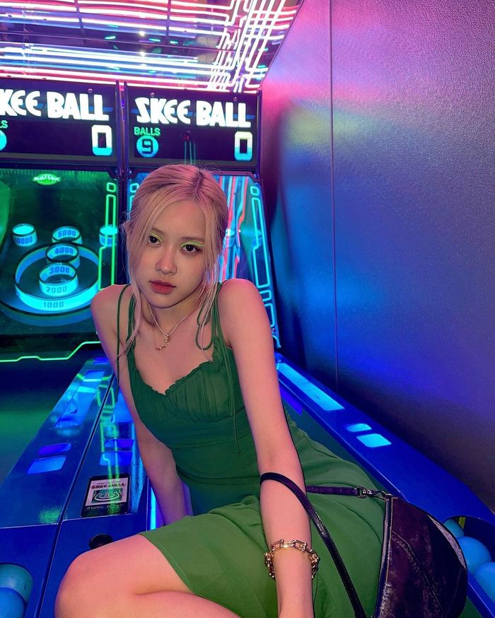 Sao Hàn cũng có lúc não cá vàng: RM cũng chưa bằng Rosé (BLACKPINK)