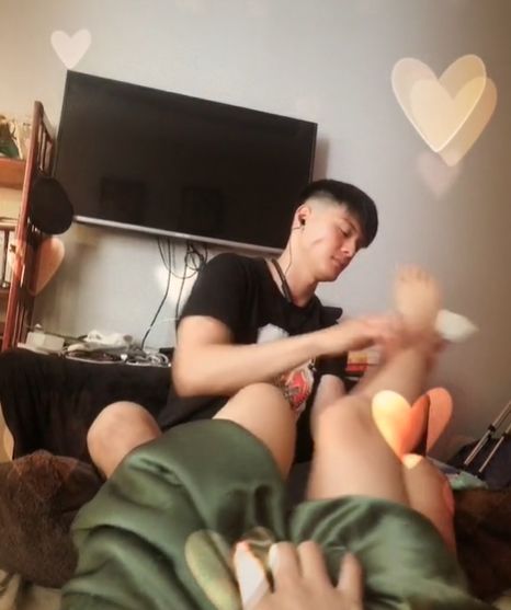 Có phần cần gì lo: mỹ nhân Việt được chồng gội đầu đến lau, rửa chân