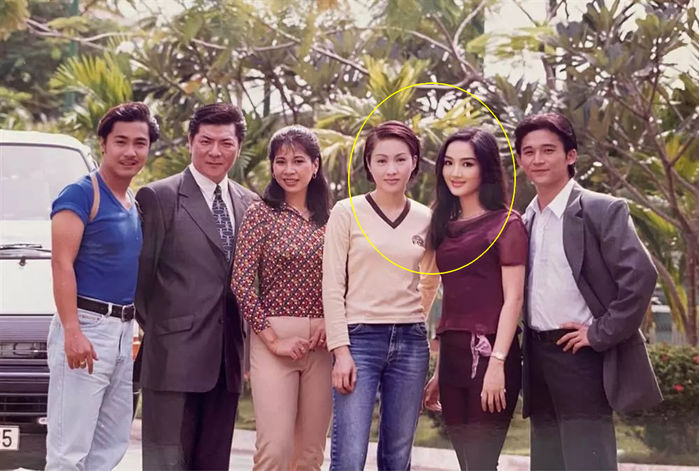 Sao Việt 14/8: Lan Ngọc xác nhận độc thân sau 7749 hint yêu Chi Dân