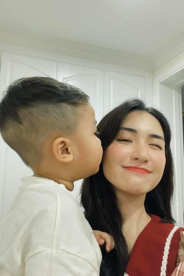 Sao Việt 14/8: Lan Ngọc xác nhận độc thân sau 7749 hint yêu Chi Dân