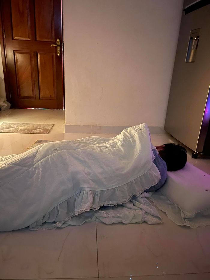 Sao Việt 24h: Con trai Hòa Minzy tự hát tự khen Bo Thúi ngoan