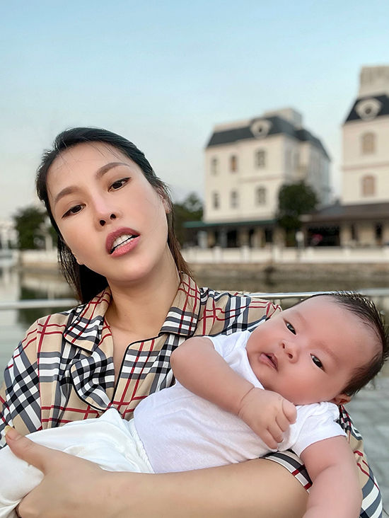 Sao Việt 24h: Công Vinh khuyên vợ không gì phải sợ