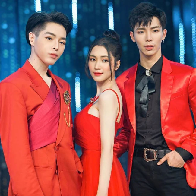 Sao Việt 24h: Việt Hương tặng giao xe cứu thương, Châu Bùi xin lỗi