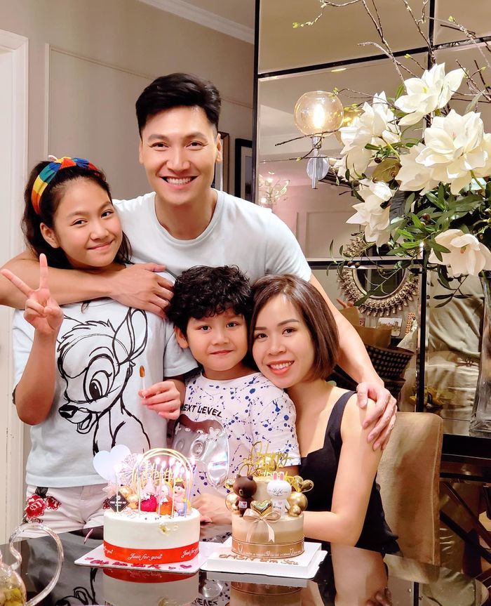Sao Việt 24h: Xả vai Long - Sao Việt 2 đứng cạnh mà như hai người dưng